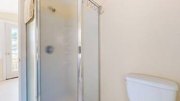 Cabin, 1 Queen Bed, Pets Not Allowed (Union Bay Cottage - The Love Shack) | Bathroom | Separate tub and shower, towels