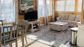 Cabin, Multiple Beds, Patio (Hunt Acres Grey Cottage) | Living area