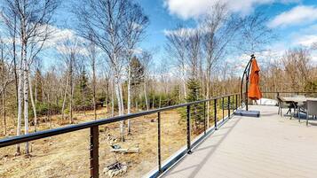 Apartment, Multiple Beds, Fireplace, Garden View (Moosehead Lake Home Base) | Outdoor dining