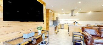 Dog-friendly Apartment by Moosehead Lake With Sprawling Deck & Firepit