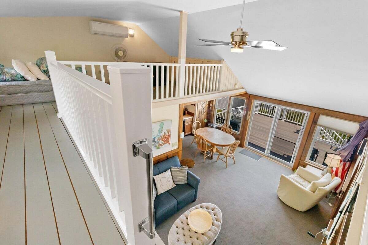 Cottage, Multiple Beds (Little White Caps) | Living area
