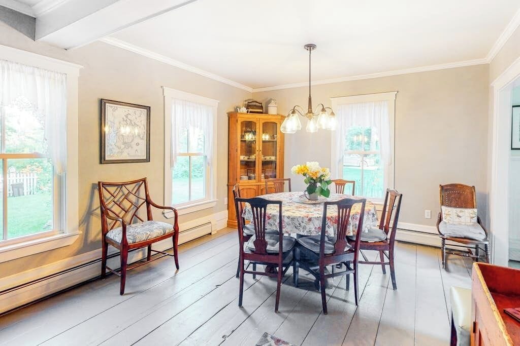 House, Multiple Beds, Patio, Garden View (Farmhouse on the Cove) | Dining