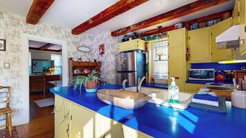 Cottage, 1 Double Bed, Garden View (Betty's Coastal Cape) | Private kitchen