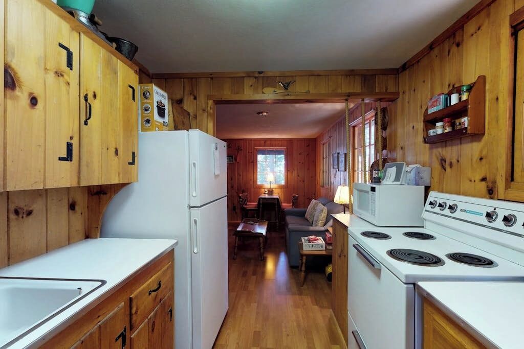Cabin, Multiple Beds, Fireplace (Traditional Maine Cabin) | Interior