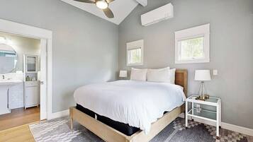 House, Multiple Beds, Garden View (Edgecomb Riverhouse) | 3 bedrooms, individually decorated, individually furnished, bed sheets