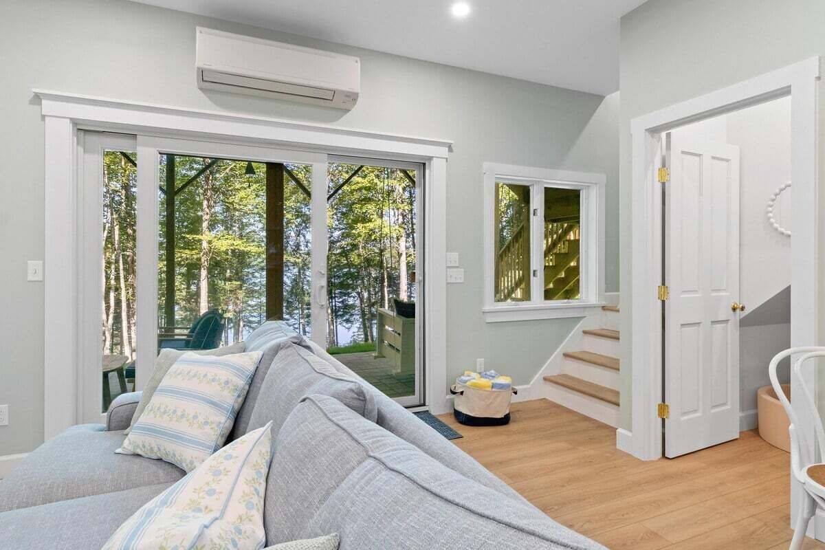 House, Multiple Beds, Garden View (Kinney Cabin) | Living area