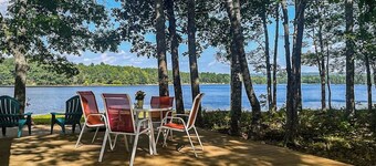 Cozy Lakefront Cabin With Amazing Views, Deck, Firepit, & Water Access