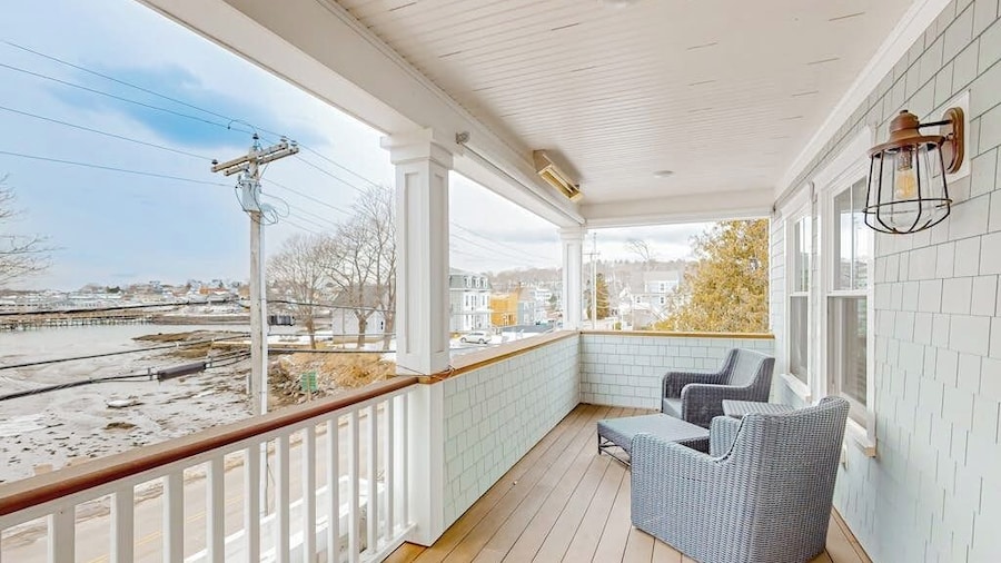 Perfectly Located Retreat With Grill, Fireplace, & Chef