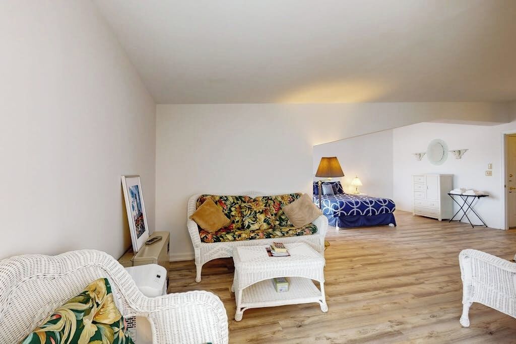 Condo, 1 Katil Ratu (Queen), Patio (Ocean Breeze Condo) | 2 bilik tidur, dihias secara berasingan 