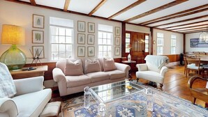 Ảnh chưa phân loại, 4 trong số 31 ảnh, nút