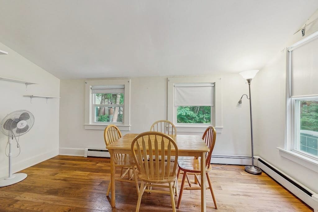 Cabin, Multiple Beds, Kitchen, Garden View (Norris Cottage) | 2 bedrooms, individually decorated, individually furnished, bed sheets
