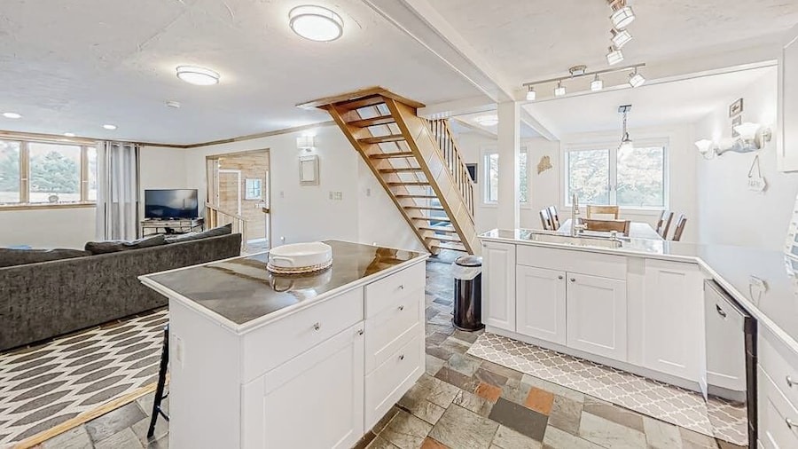 Spacious Country Home With Water Views - Near Beach & Acadia National Park