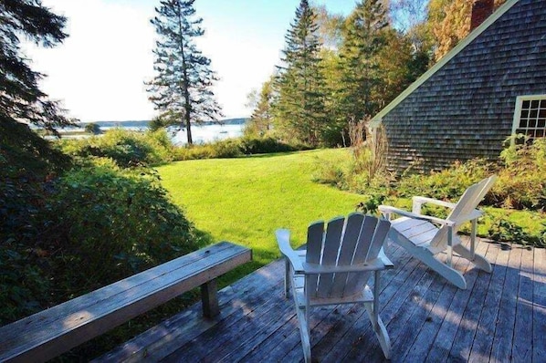 Terrace/patio - Tideriver, Waterfront Cottage in Maine (Port Clyde)
