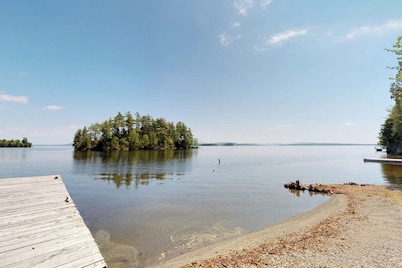 Moosehead Memories - Quiet Dog-friendly, Dock, & Firepit