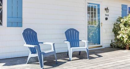 Dog-friendly Home in Great Locale Close to the Ocean With Yard, Streaming, W/D