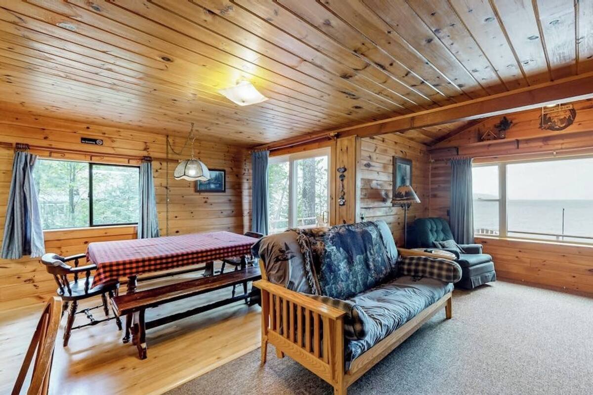 Cabin, Berbilang Katil, Balcony (Lakefront Cabin #1) | Ruang tamu