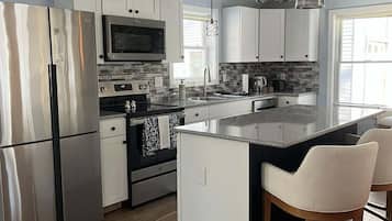 Apartment, 1 Katil Raja (King), Fireplace (Pura Vida) | Dapur peribadi