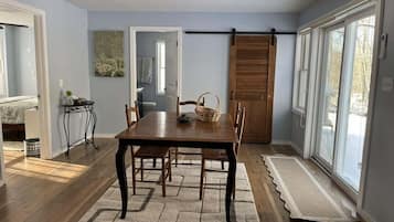 1 bedroom, individually decorated, individually furnished, bed sheets