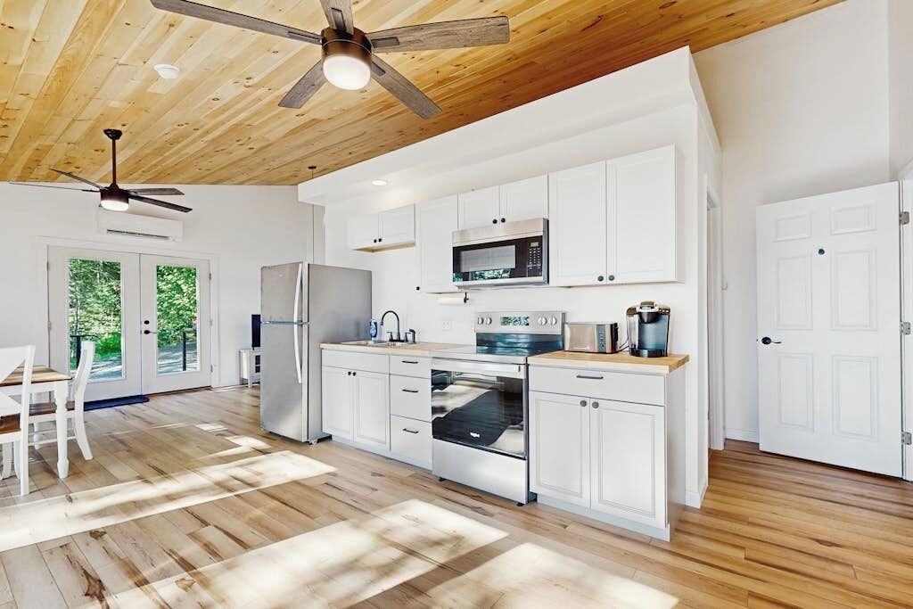 Cottage, 1 giường cỡ queen, bếp (Riverside on Penobscot) | Bếp riêng