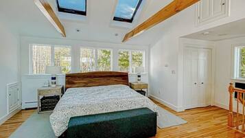 House, Multiple Beds, Fireplace (Loon Cove) | 3 bedrooms, individually decorated, individually furnished, bed sheets