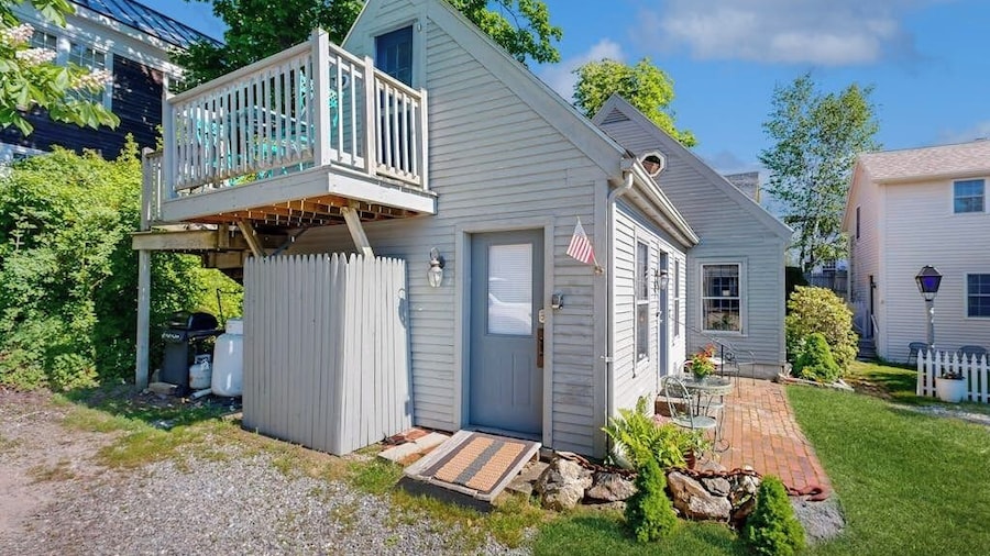 Downtown, Ground Floor Studio Near the Ocean W/patio, Outdoor Dining Area & More