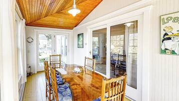 House, Multiple Beds (Dory Haven) | 2 bedrooms, individually decorated, individually furnished, bed sheets