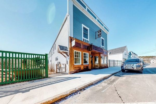 Comfortable Suite In Downtown Northeast Harbor W/ Wifi & Ac - Walk To The Water - Southwest Harbor, ME