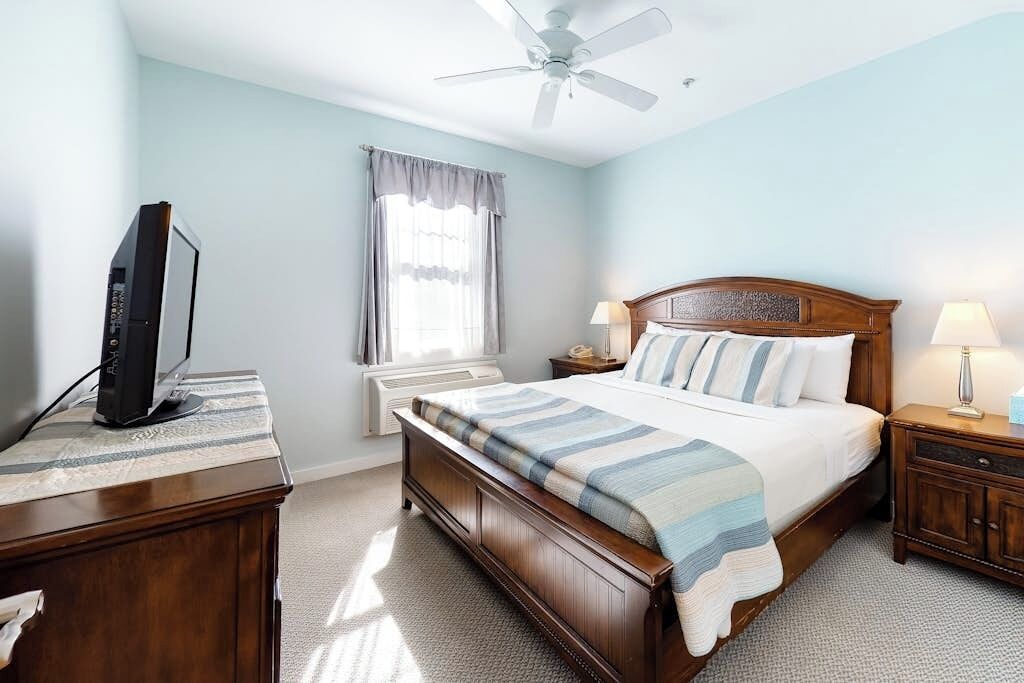 House, 1 King Bed with Sofa bed, Kitchenette, City View (The Colonels Suites Unit 2) | 1 bedroom, individually decorated, individually furnished, bed sheets