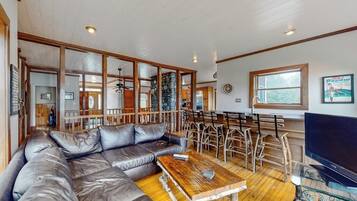 Maison, Plusieurs lits, balcon (East Cove) | Aire de séjour
