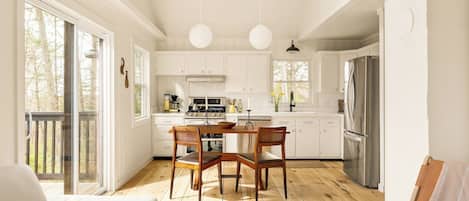 House, Multiple Beds, Garden View (Dream House Maine) | Interior