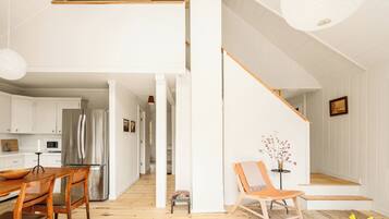 House, Multiple Beds, Garden View (Dream House Maine) | Interior