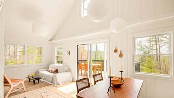 House, Multiple Beds, Patio, Garden View (Dream House Maine) | Living area