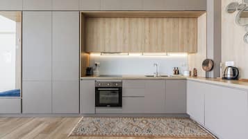 Kühlschrank, Ofen, Herdplatte, Geschirrspüler