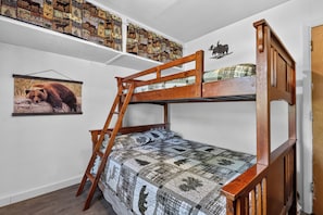 2 bedrooms, WiFi, bed sheets