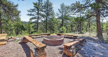 Dearborn Off-Grid Cozy and Private Cabin