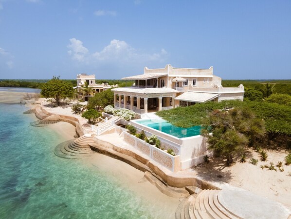 Exterior - Amani House 5 bedrooms sleeps 10 (Shela)