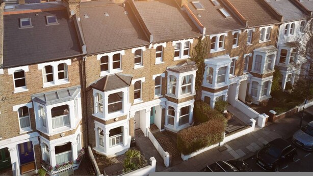Exterior - Brook Green stylish 2 bed (Greater London)