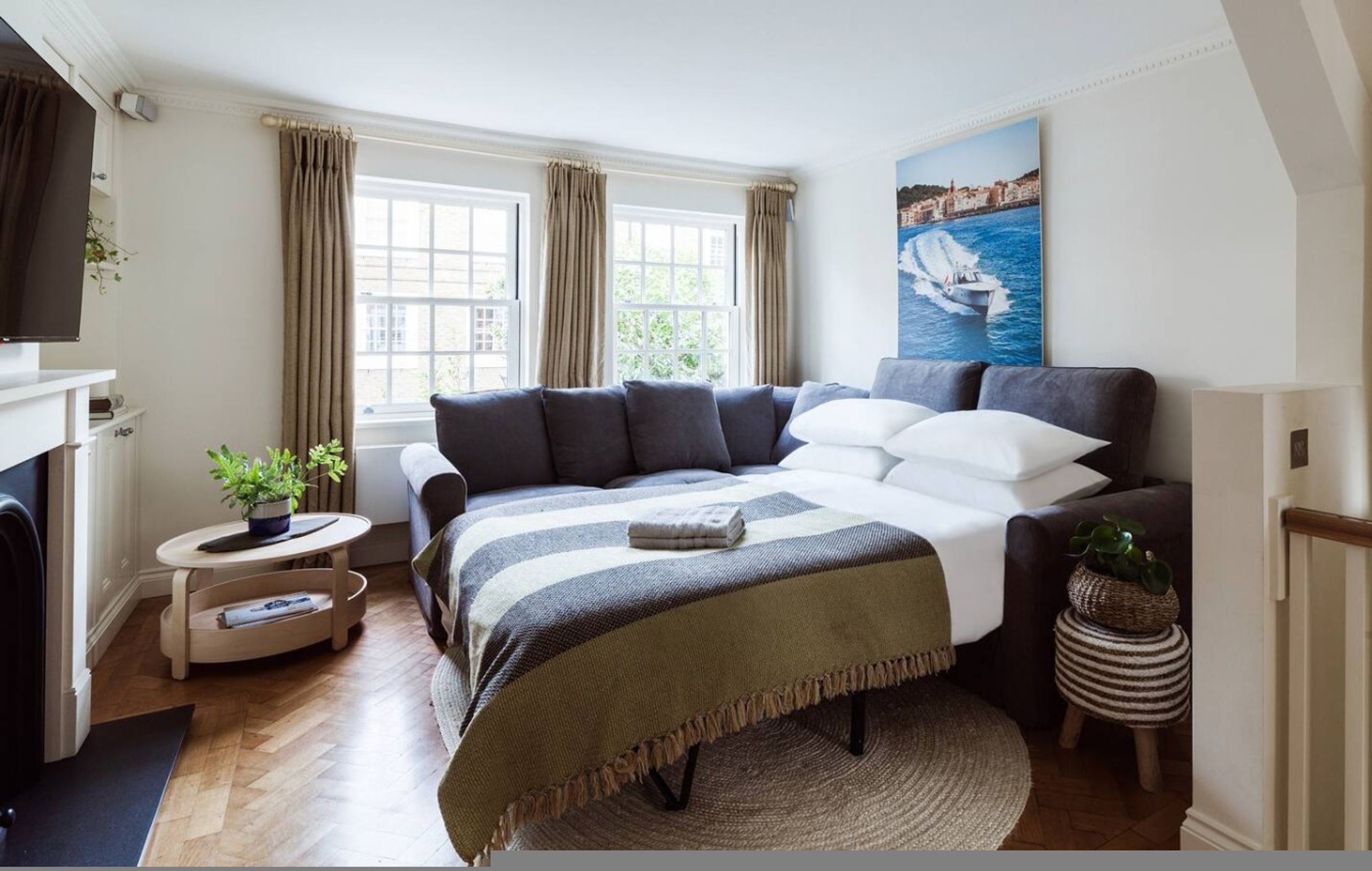 Desk, iron/ironing board, travel cot, free WiFi