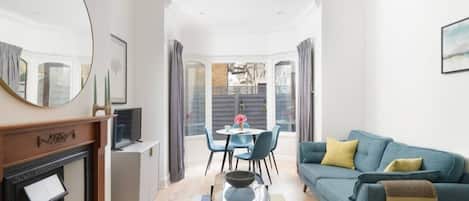 TV, fireplace, offices
