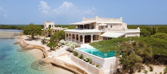 Amani House 5 bedrooms sleeps 10