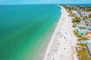 On the beach - Luxury Gulf-front condo with beach access, heated pool, sunset views, & balcony (Bradenton Beach)
