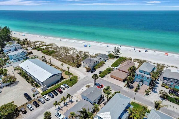 Beach - Serene oceanfront suite with Gulf view, grill, patio, central AC, & WD (Holmes Beach)