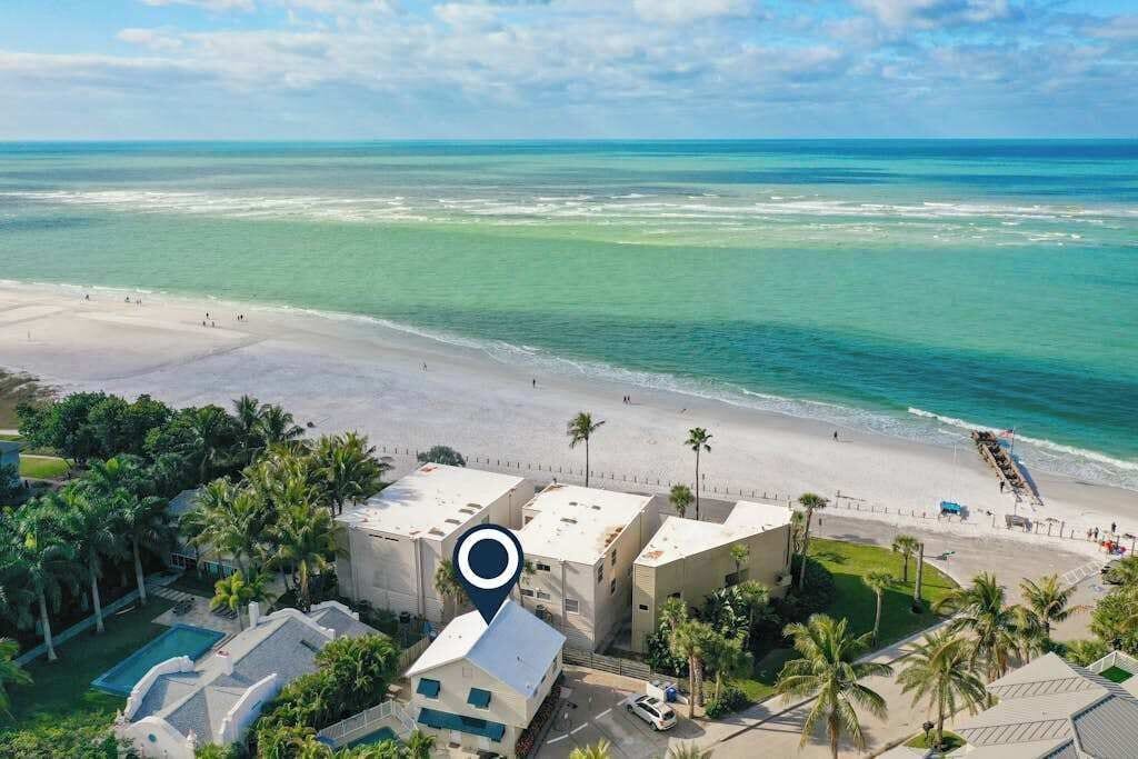 Una playa cerca
