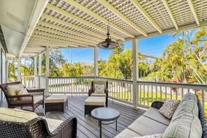 Property grounds - Relaxing Home with Private Pool, High-Speed WiFi, Central AC, & Washer-Dryer (Anna Maria)