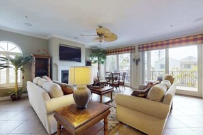 TV, fireplace, DVD player, stereo - Upscale condo with large deck & shared pool - just steps from the beach (Holmes Beach)