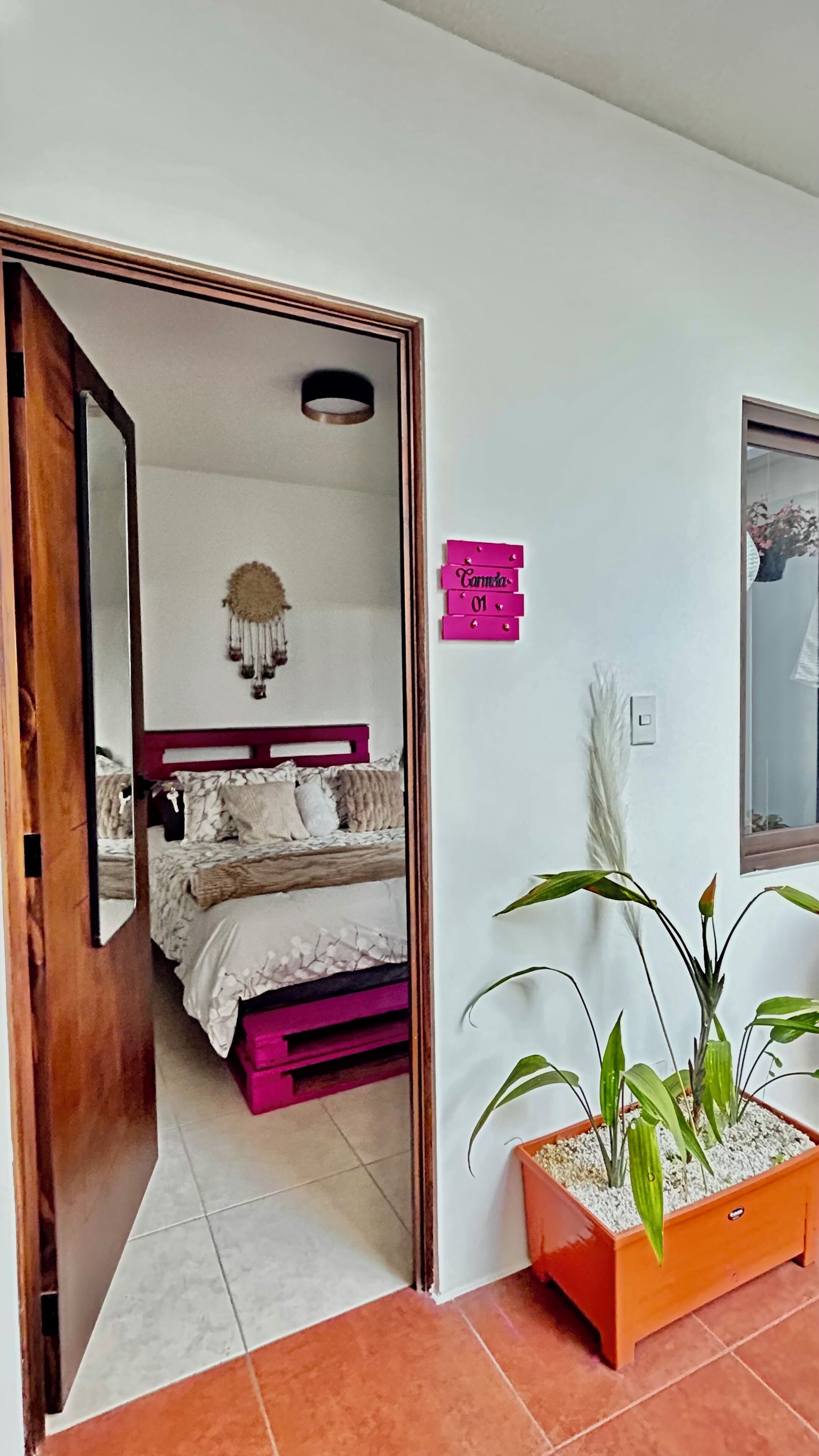 5 chambres, fer et planche à repasser, Wi-Fi gratuit, draps fournis