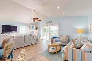 TV, video games, DVD player, offices - Waterfront home near beaches with private heated pool, spa, and more (Anna Maria)
