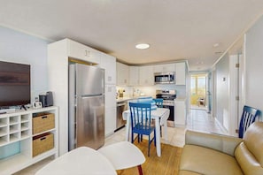 Interior - Quaint beachfront duplex villa in ideal location with screened lanai & free trolley (Holmes Beach)