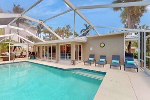 Pool - St Armands oasis with saltwater pool - walk to beach & shops (Sarasota)