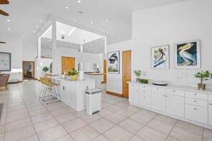 Interior - Stunning waterfront retreat w panoramic view, spectacular sunsets & Heated pool (Bradenton)